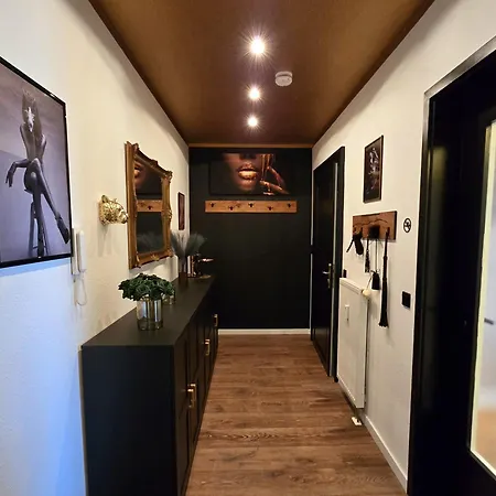 Fifty Shades Of P18 드레스덴